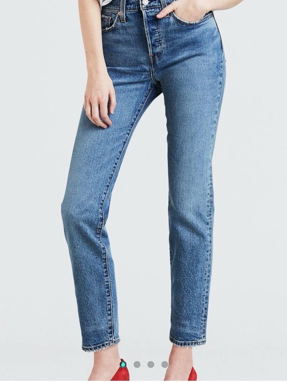 Levis Wedgie ICON jeans 30in These Dreams  Medium wash Normcore  Inseam 28in